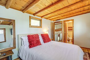 2 Mi to Appalachian State: Cabin w/ Outdoor Spaces