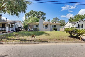 4 Mi to Dtwn Jacksonville: Chic Home w/ Porch!
