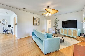 4 Mi to Dtwn Jacksonville: Chic Home w/ Porch!