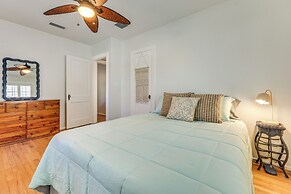4 Mi to Dtwn Jacksonville: Chic Home w/ Porch!