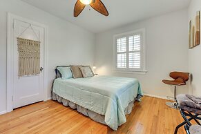 4 Mi to Dtwn Jacksonville: Chic Home w/ Porch!