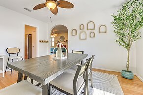 4 Mi to Dtwn Jacksonville: Chic Home w/ Porch!