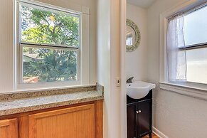 4 Mi to Dtwn Jacksonville: Chic Home w/ Porch!