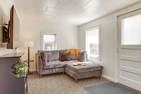 Walk to Beach & Dtwn: Frankfort Cottage w/ BBQ