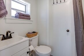 Walk to Beach & Dtwn: Frankfort Cottage w/ BBQ