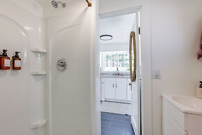 Walk to Beach & Dtwn: Frankfort Cottage w/ BBQ
