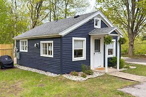 Walk to Beach & Dtwn: Frankfort Cottage w/ BBQ