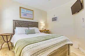 Ocean Access, Mini Golf & Pools: Jensen Beach Gem