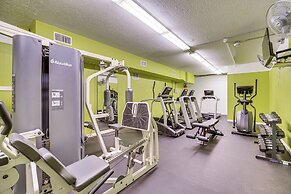 Ocean Access, Mini Golf & Pools: Jensen Beach Gem