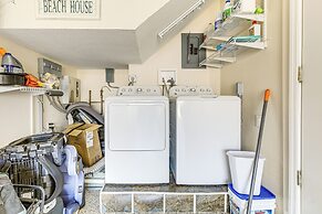 Ocean Access, Mini Golf & Pools: Jensen Beach Gem