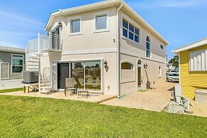 Ocean Access, Mini Golf & Pools: Jensen Beach Gem