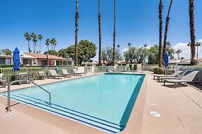 1 Mi to Shops on El Paseo: Condo w/ Pool Access!