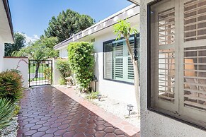 1 Mi to Shops on El Paseo: Condo w/ Pool Access!