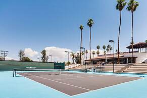 1 Mi to Shops on El Paseo: Condo w/ Pool Access!