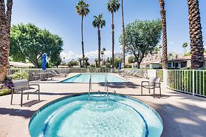 1 Mi to Shops on El Paseo: Condo w/ Pool Access!