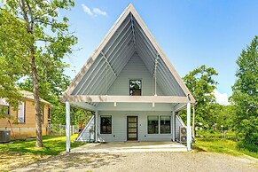 A-frame Cabin w/ Deck Near Cedar Creek Lake
