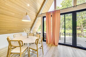 A-frame Cabin w/ Deck Near Cedar Creek Lake