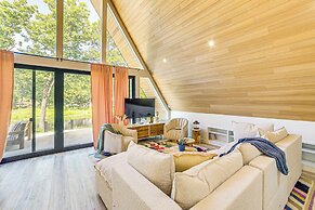 A-frame Cabin w/ Deck Near Cedar Creek Lake