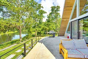 A-frame Cabin w/ Deck Near Cedar Creek Lake