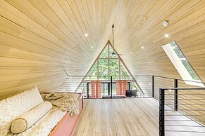 A-frame Cabin w/ Deck Near Cedar Creek Lake