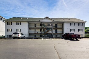 On-site Lake of the Ozarks Access: Camdenton Condo