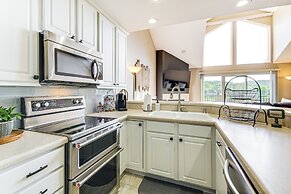 On-site Lake of the Ozarks Access: Camdenton Condo