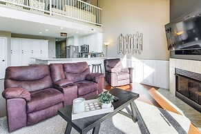 On-site Lake of the Ozarks Access: Camdenton Condo