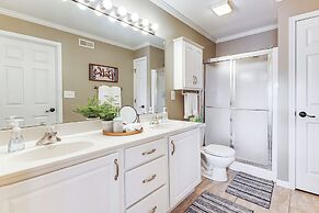 On-site Lake of the Ozarks Access: Camdenton Condo