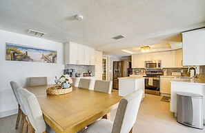 5 Mi to Beach: Home w/ Pool in Holiday!
