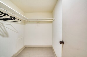 5 Mi to Beach: Home w/ Pool in Holiday!