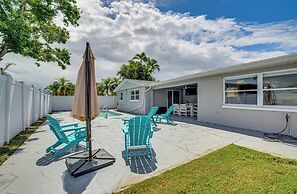 5 Mi to Beach: Home w/ Pool in Holiday!