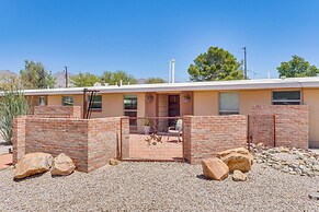 6 Mi to Sabino Canyon: Home w/ Patio in Tucson!