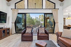 Outdoor Entertainment Area: Cabin in Show Low!