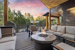 Outdoor Entertainment Area: Cabin in Show Low!