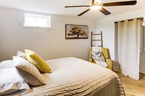 Newly Renovated Lake Bowen Home w/ Game Room!