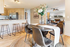 Newly Renovated Lake Bowen Home w/ Game Room!