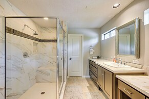 Waterfront Seguin Lake House Near Downtown