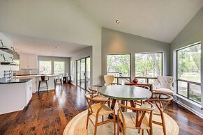 Waterfront Seguin Lake House Near Downtown