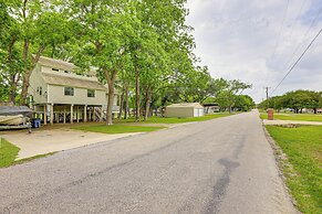 Waterfront Seguin Lake House Near Downtown