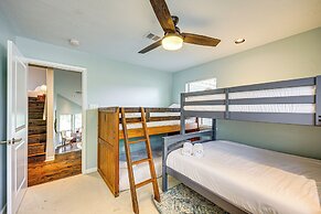 Waterfront Seguin Lake House Near Downtown