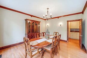 Creekside Gazebo + Mtn Views: Spacious Todd Home!