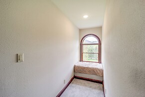 Creekside Gazebo + Mtn Views: Spacious Todd Home!