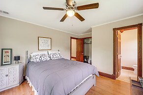 Creekside Gazebo + Mtn Views: Spacious Todd Home!