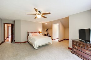 Creekside Gazebo + Mtn Views: Spacious Todd Home!