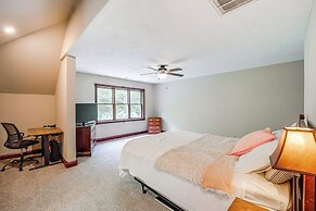 Creekside Gazebo + Mtn Views: Spacious Todd Home!