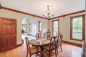Creekside Gazebo + Mtn Views: Spacious Todd Home!