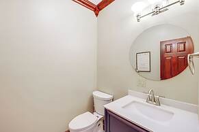 Creekside Gazebo + Mtn Views: Spacious Todd Home!