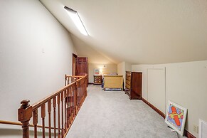 Creekside Gazebo + Mtn Views: Spacious Todd Home!