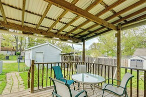 3 Mi to Dtwn Fort Wayne: Home w/ Deck & Yard!