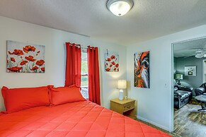 3 Mi to Dtwn Fort Wayne: Home w/ Deck & Yard!